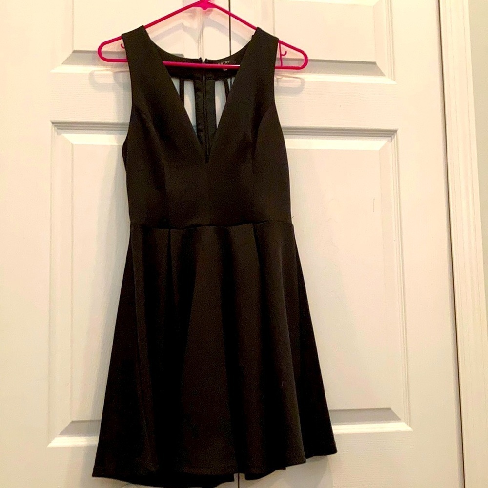 # Little black dress (Sz M)